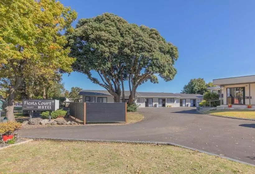 Fiesta Court Motel