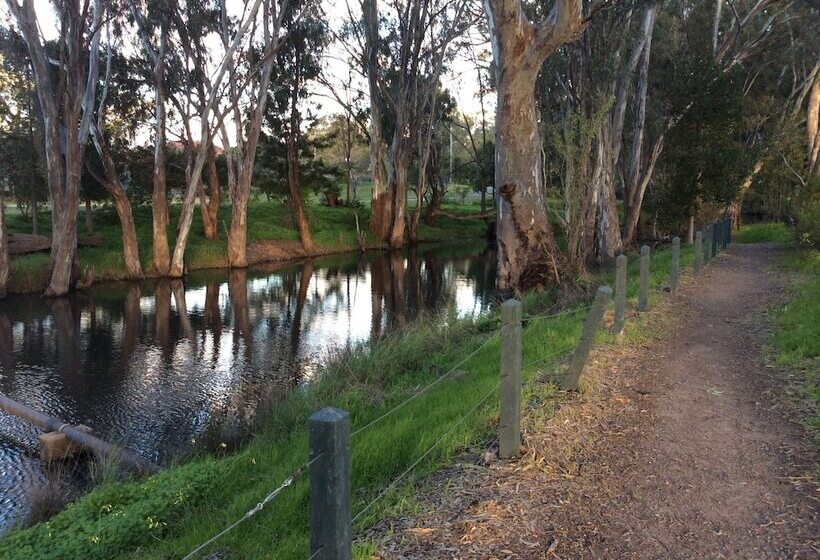 Greenways Holiday Units