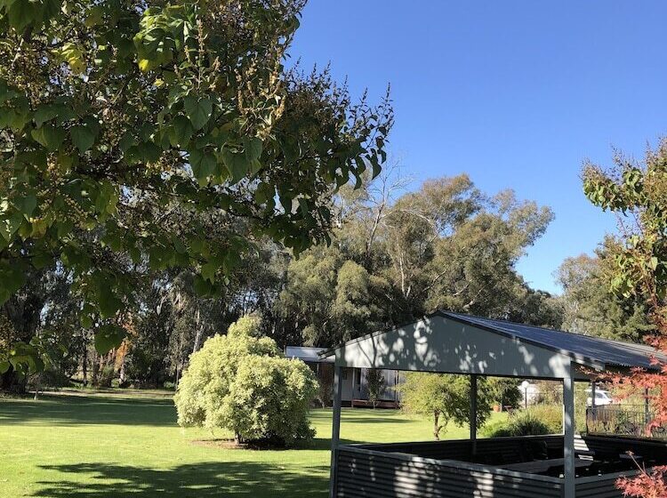 Greenways Holiday Units