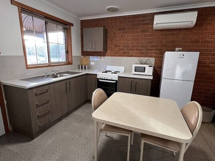 Greenways Holiday Units