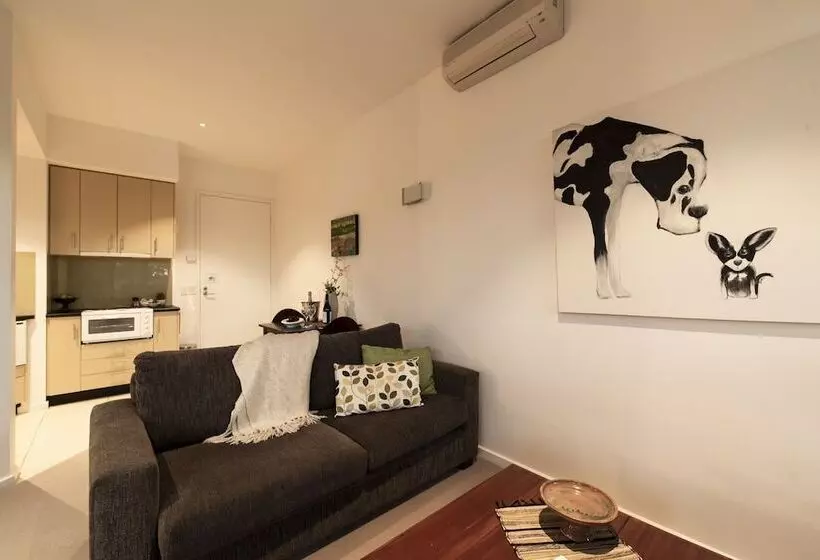 Hilltop Apartments Phillip Island   Adults Only