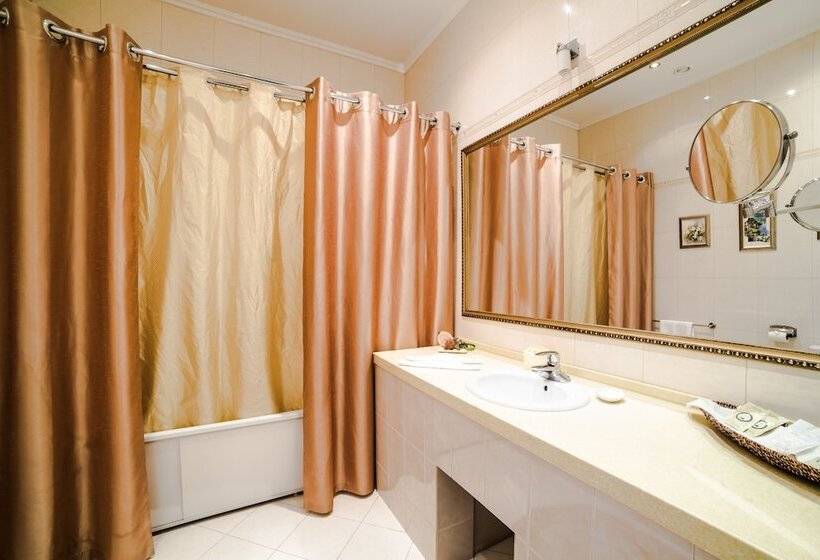 ホテル Ajur Classik