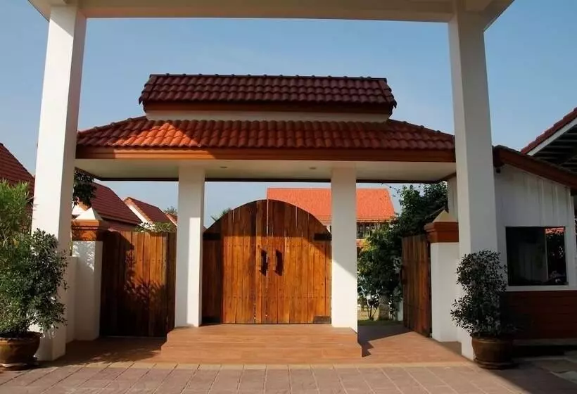 هتل Armonia Village Resort And Spa