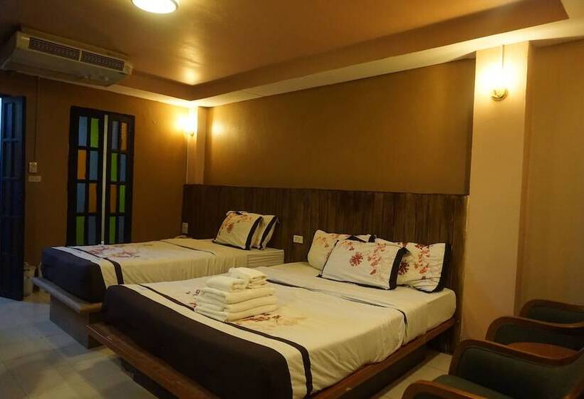 בית מלון כפרי Bangkok Travel Suites