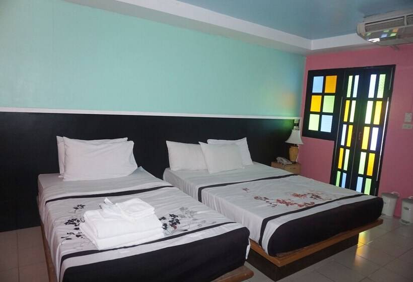 בית מלון כפרי Bangkok Travel Suites