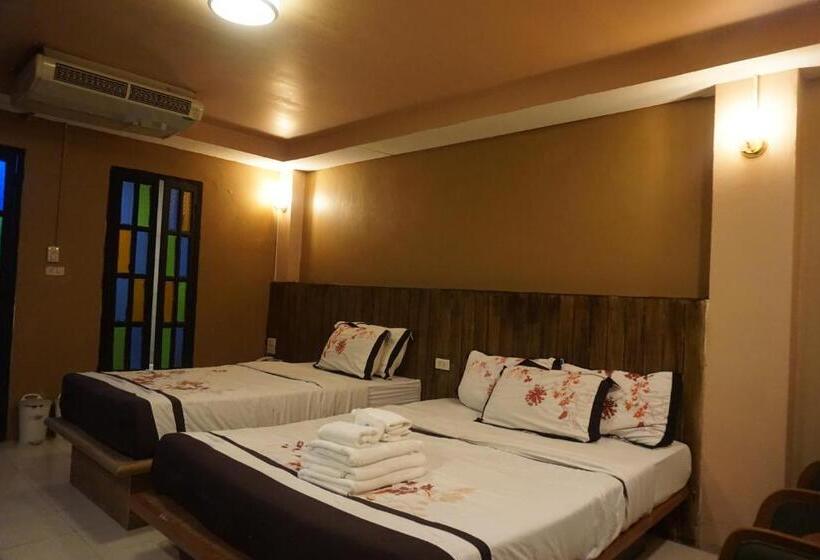 בית מלון כפרי Bangkok Travel Suites