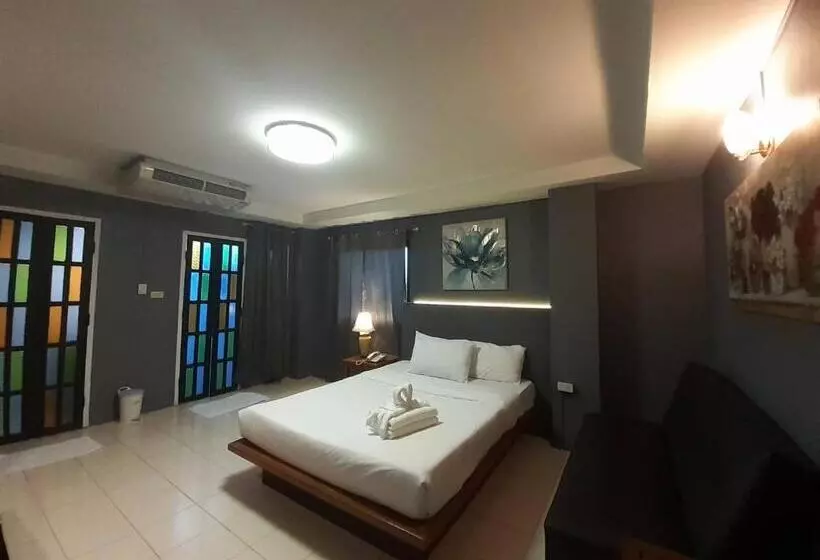 هتل Bangkok Travel Suites