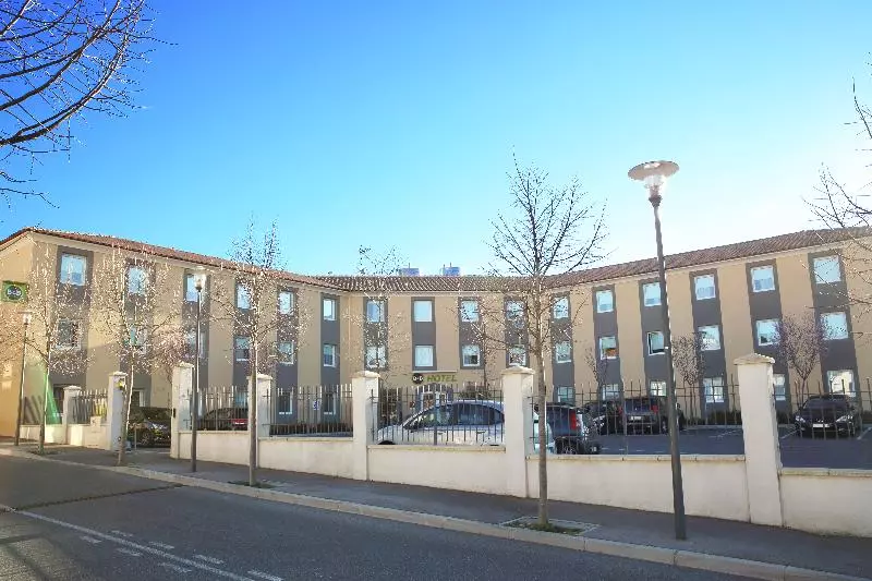 B&b Hotel Aix En Provence Le Tholonet