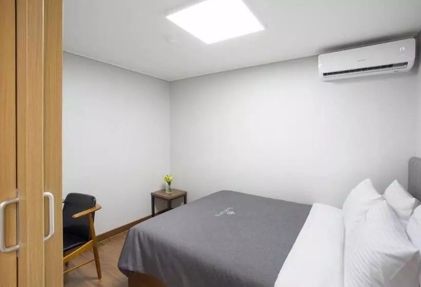 The Bs Hotel Busan Station