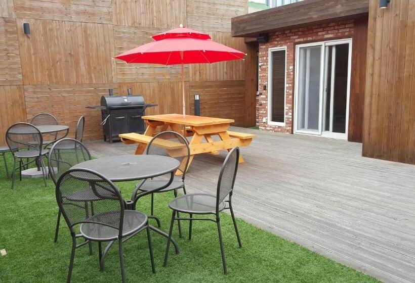 The Bs Hotel Busan Station