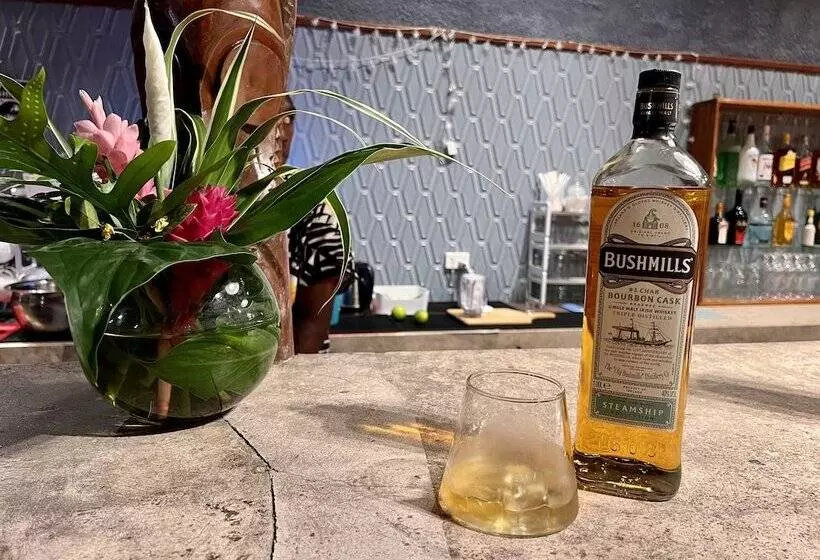 هتل Mg Cocomo Resort Vanuatu