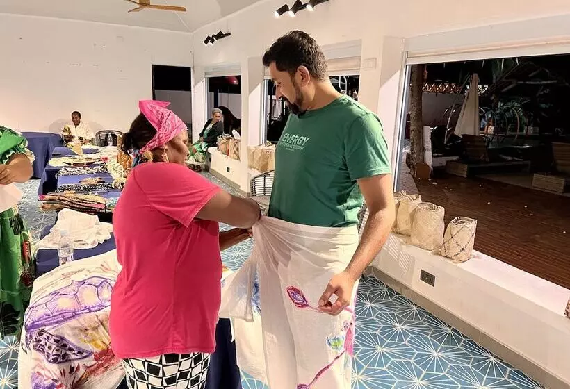 هتل Mg Cocomo Resort Vanuatu