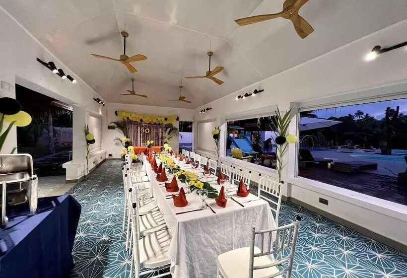 هتل Mg Cocomo Resort Vanuatu