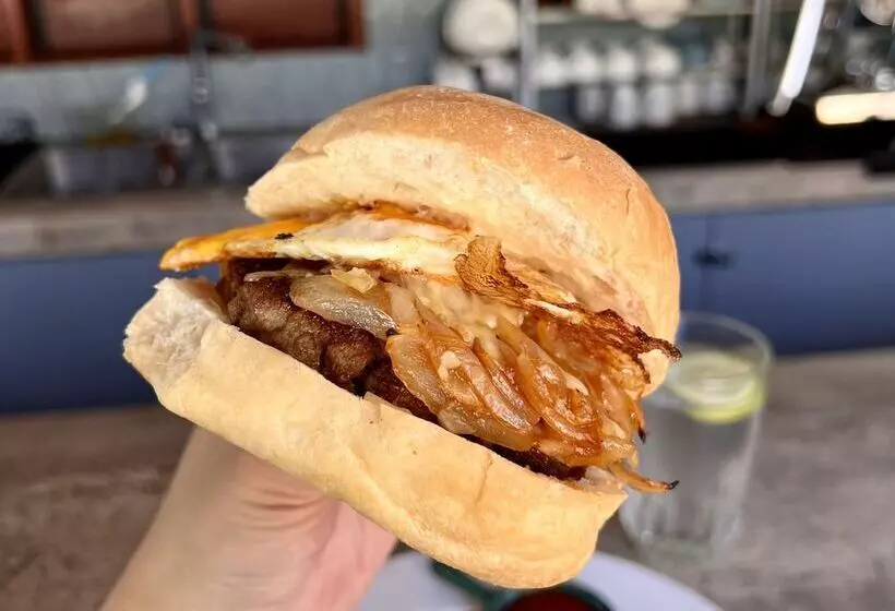 هتل Mg Cocomo Resort Vanuatu