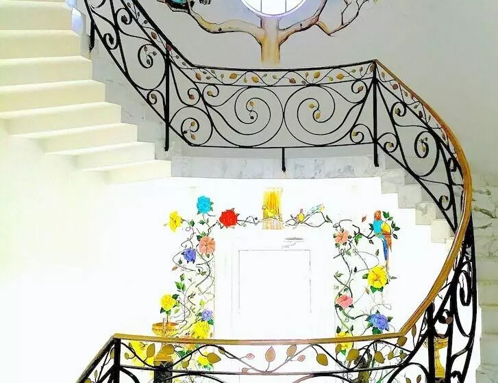 هتل Ocean West Boutique