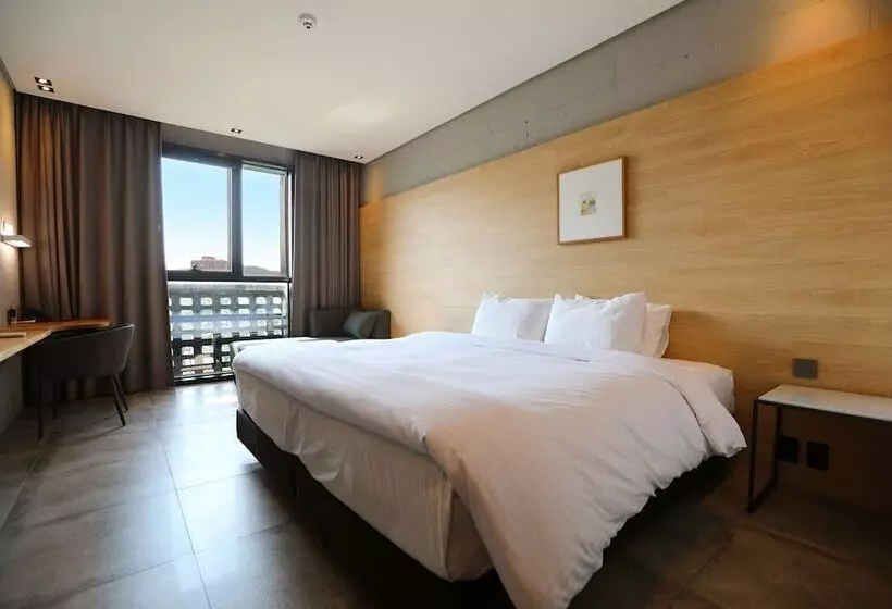 בית מלון כפרי The Hong C