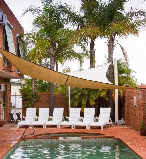 فندق على الطريق Central Yarrawonga Motor Inn