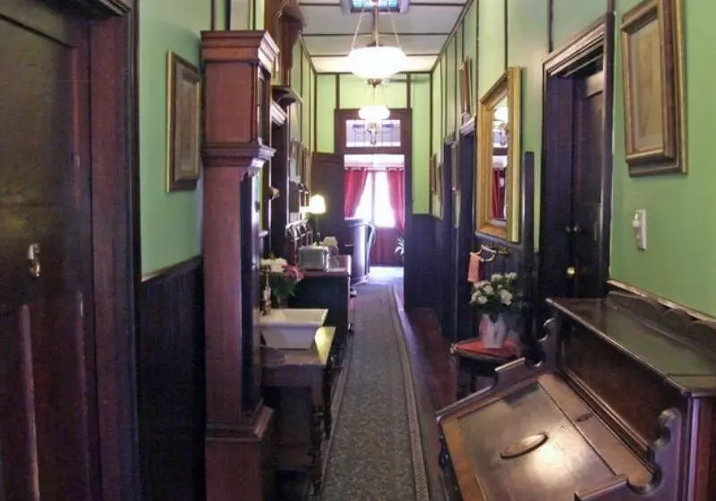 ペンション Bridgefield Guest House
