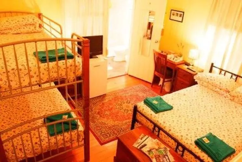 ペンション Eton House