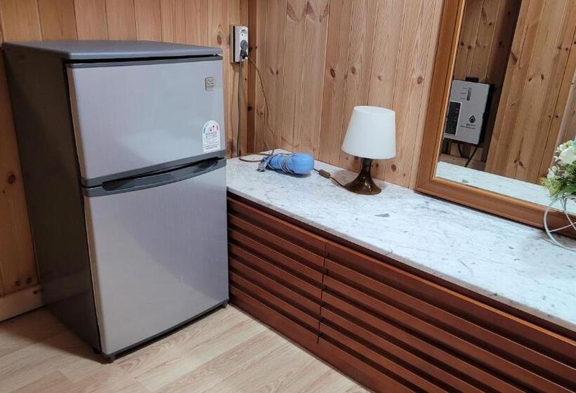 Pension (Hôtel basse catégorie) Jeju Vision House