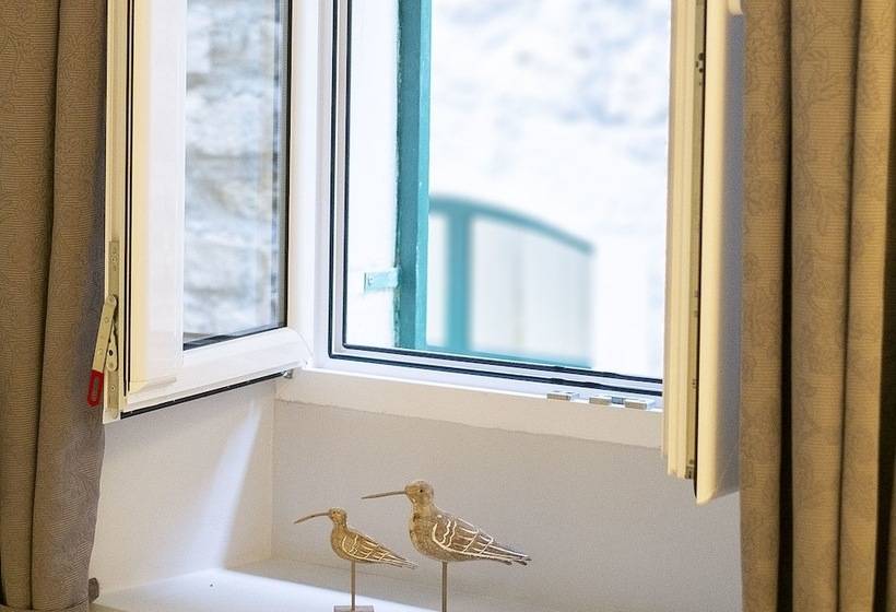 Serenity Split Apartments