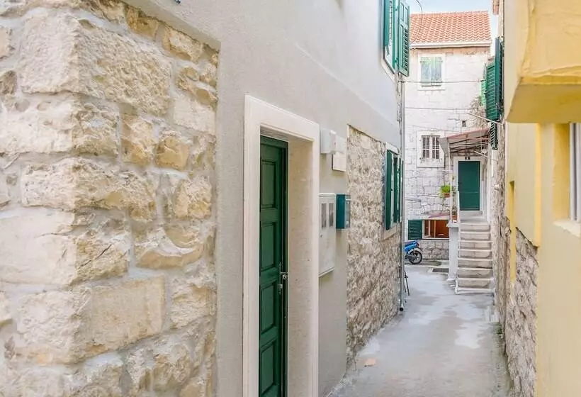 Serenity Split Apartments