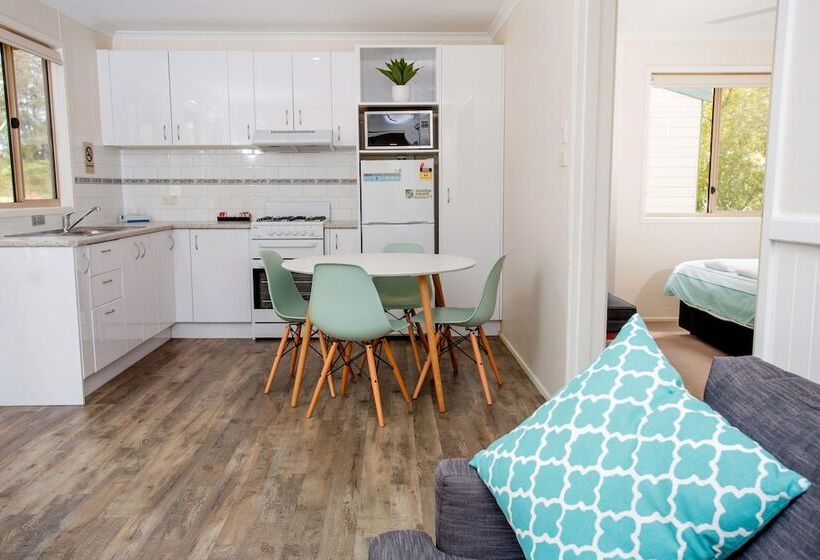 Albury Gardens Tourist Park