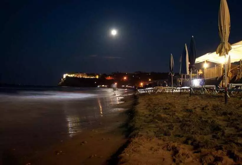 هتل Anetis Beach