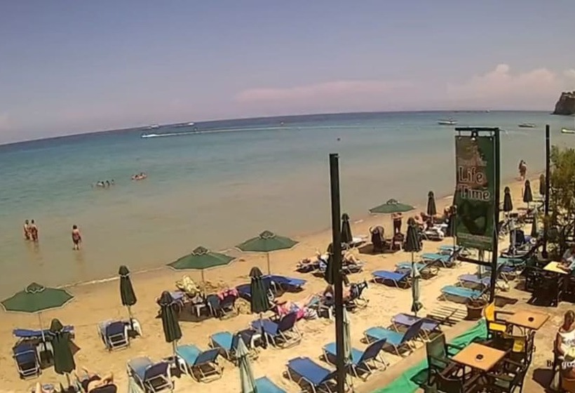 בית מלון כפרי Anetis Beach