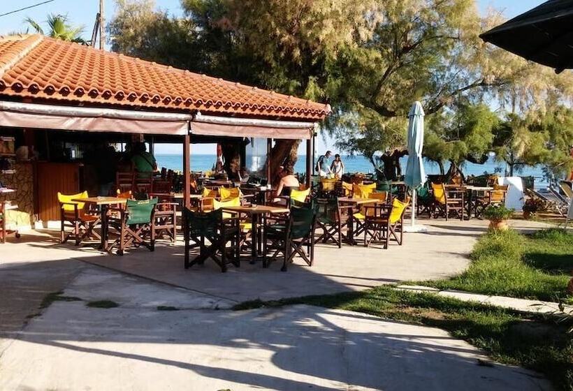 בית מלון כפרי Anetis Beach