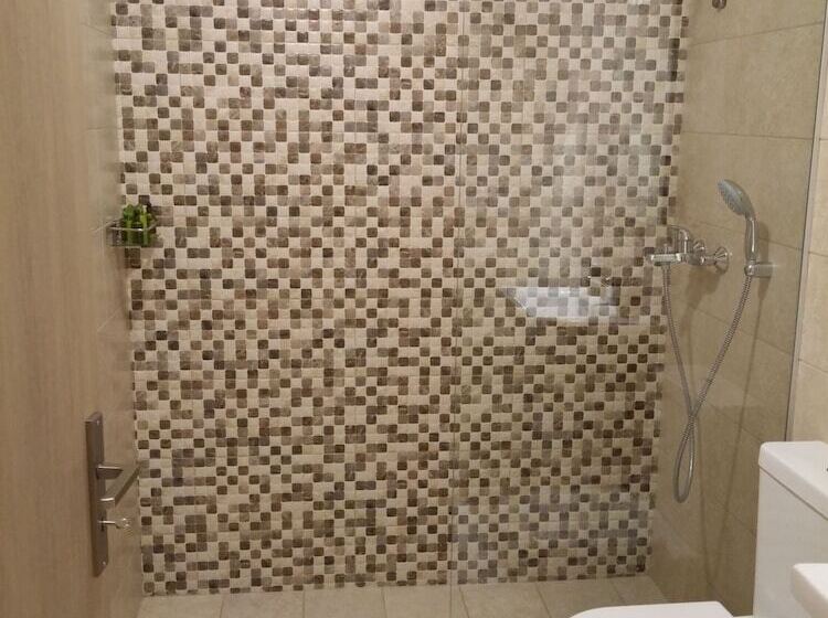 בית מלון כפרי Anetis Beach