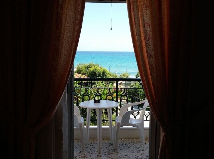 בית מלון כפרי Anetis Beach