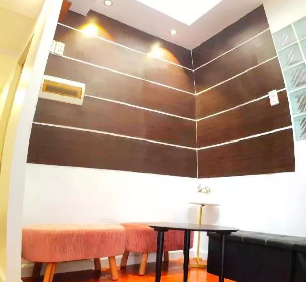 Hotel California Suite