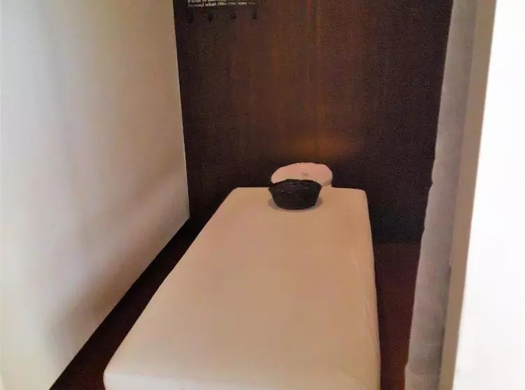 Hotel California Suite