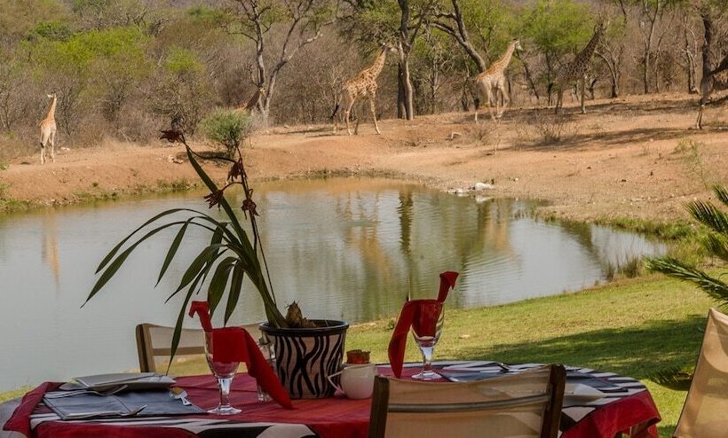 בית מלון כפרי Elandela Private Game Reserve & Luxury Lodge