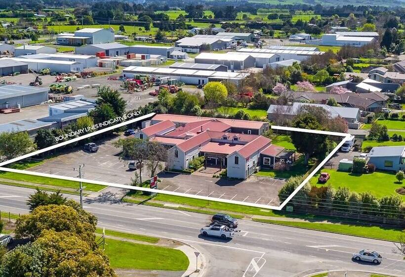 Отель Gateway Motor Inn