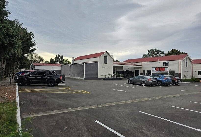 Отель Gateway Motor Inn
