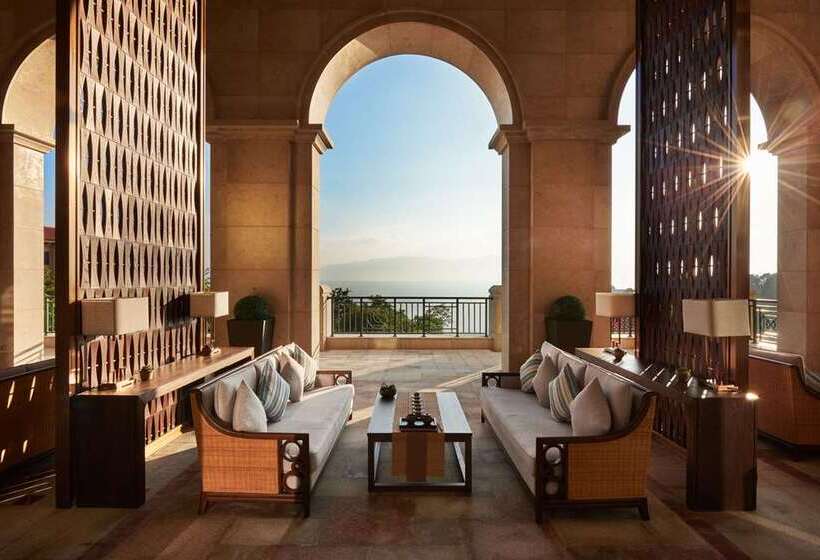 בית מלון כפרי Hilton Yuxi Fuxian Lake