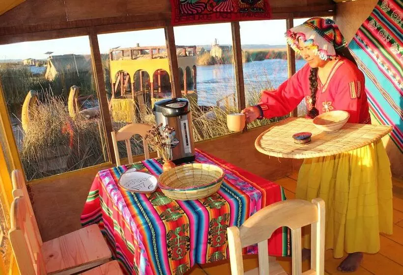 ホテル Islas Uros Lodge