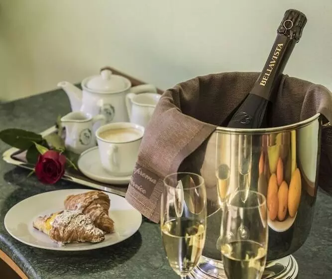 בית מלון כפרי La Fonte