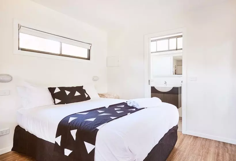 酒店 Lorne Foreshore Caravan Park