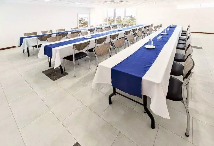 هتل Lp Equipetrol