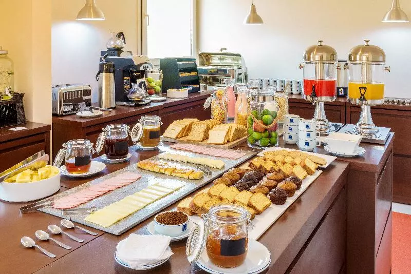 هتل Lp Equipetrol