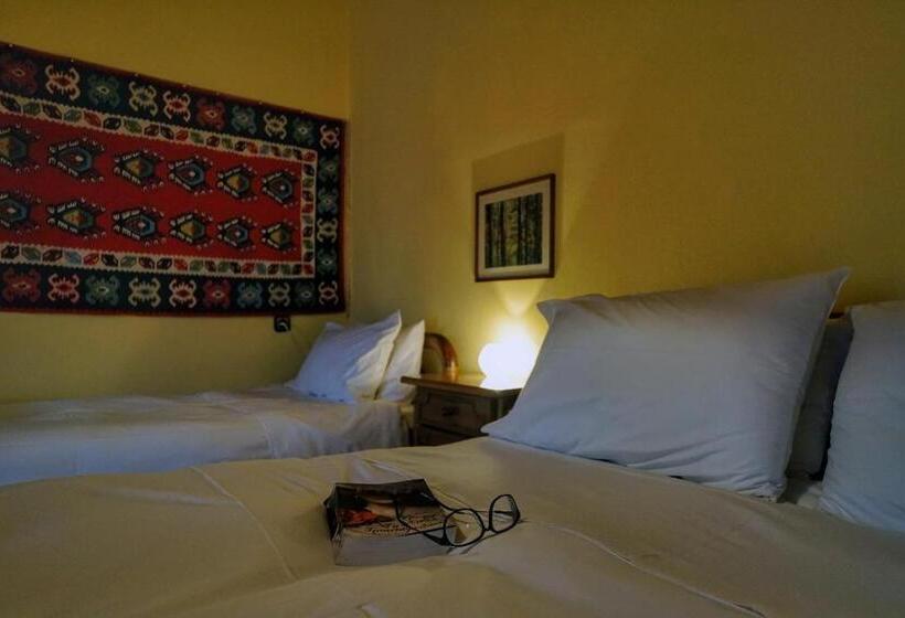 Hotel To Balkoni Tis Agorianis