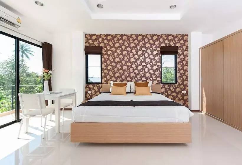 هتل Vantage Resort