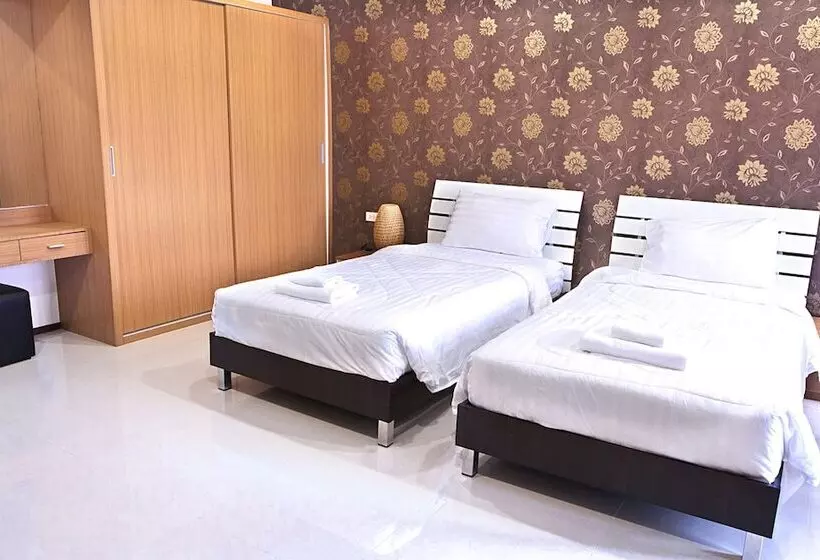 هتل Vantage Resort