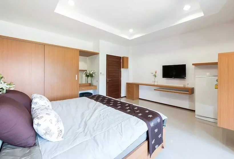 هتل Vantage Resort