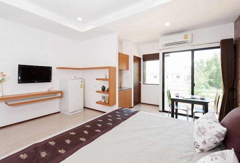 هتل Vantage Resort