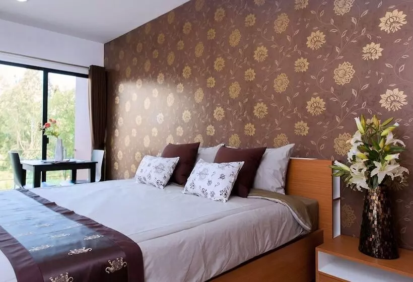 هتل Vantage Resort