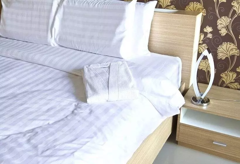 هتل Vantage Resort